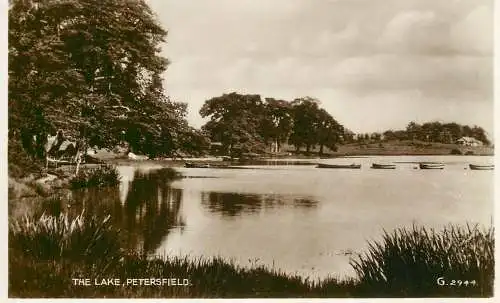 England Petersfield - the lake