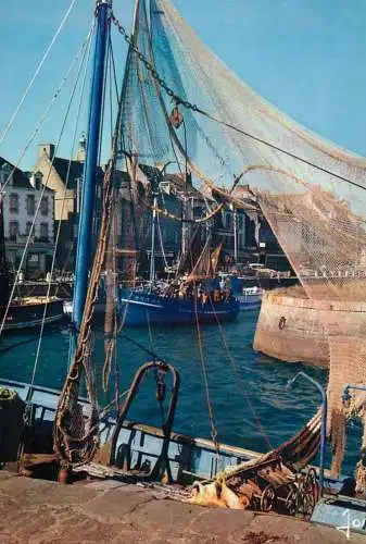 Navigation sailing vessels & boats themed postcard Le Croisic quais de la Petite Chambre