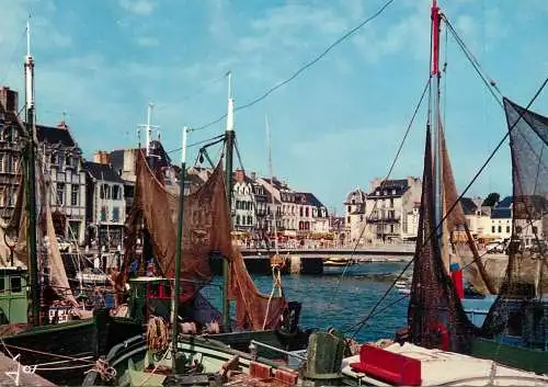 Navigation sailing vessels & boats themed postcard le Croisic harbour fishing boat