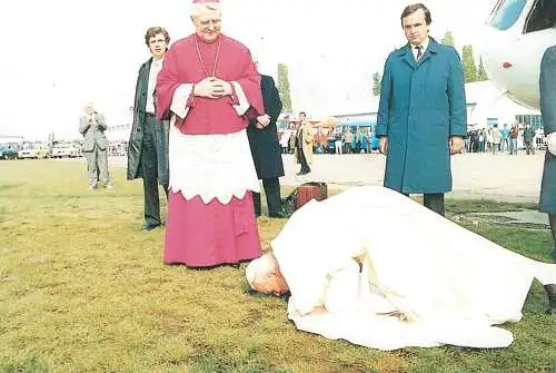 Pope John Paul II papal travels postcard Czechia Prague