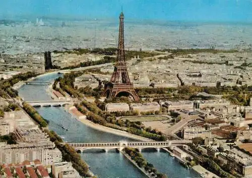 Navigation sailing vessels & boats themed postcard Paris Seine Tour Eiffel