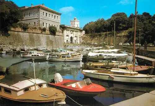 Navigation sailing vessels & boats themed postcard Croatia Zadar harbour yacht