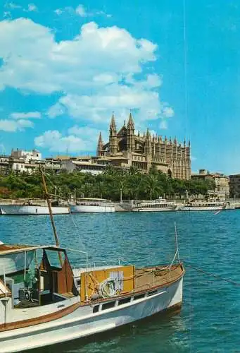 Navigation sailing vessels & boats themed postcard Mallorca Baleares Palma cathedral