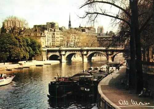 Navigation sailing vessels & boats themed postcard Paris Seine Notre dame bridge barge