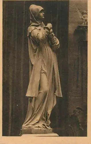 Nurnberger Madonna (Gotische Frau) sculpture