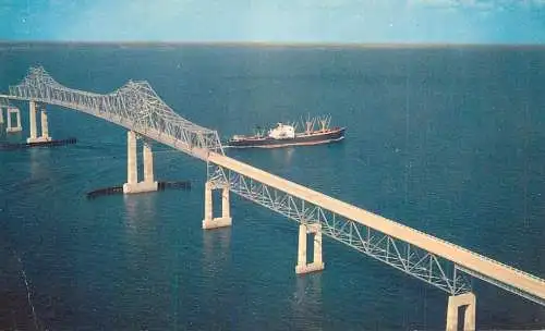Navigation sailing vessels & boats themed postcard Sunshine Skyway St. Petersburg tugboat