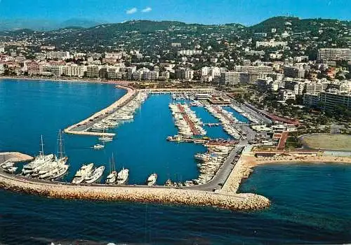 Navigation sailing vessels & boats themed postcard Cannes le Port Pierre Canto 1978