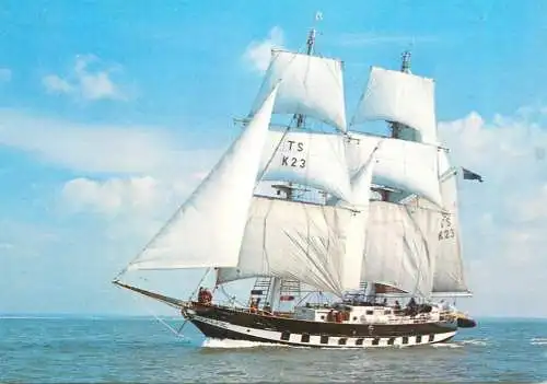 Navigation sailing vessels & boats themed postcard Sail training ship Royalist