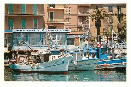 Navigation sailing vessels & boats themed postcard Anzio un angolo del Porto