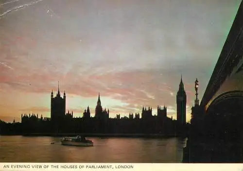 Navigation sailing vessels & boats themed postcard London Parliament Thames pleasure cruise