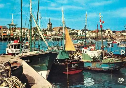 Navigation sailing vessels & boats themed postcard les Saables d'Olonne Vendee