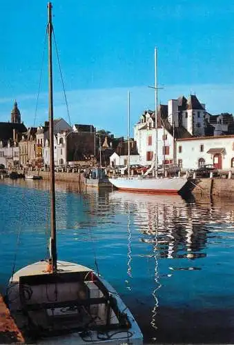 Navigation sailing vessels & boats themed postcard Le Croisic le port