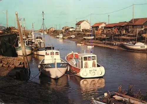 Navigation sailing vessels & boats themed postcard La Tremblade Charente Maritime