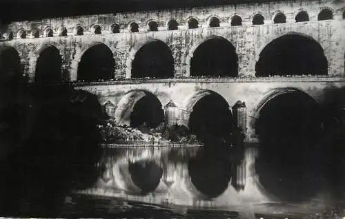 Postcard France Nîmes le pont