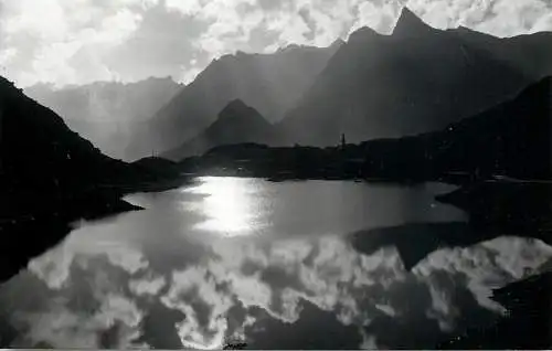 Postcard Switzerland Grand St. Bernard le lac