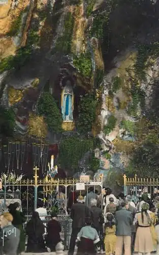 France cpsm Lourdes la grotte miraculeuse