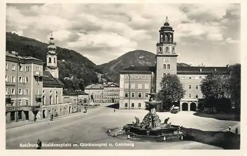 Postcard Austria Salzburg Residenzplatz Glockenspiel