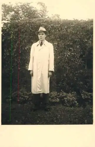Annonymous persons souvenir photo social history portraits & scenes elegant man