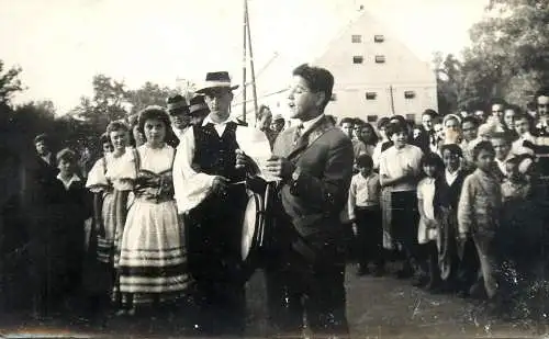Annonymous persons souvenir photo social history portraits & scenes traditional parade wedding customs