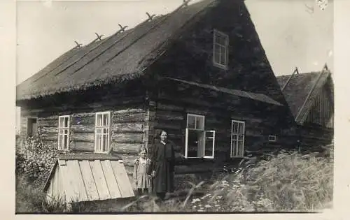 Annonymous persons souvenir photo social history portraits & scenes mother and girl braided hair chalet