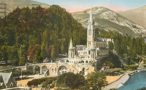 France Lourdes la basilique