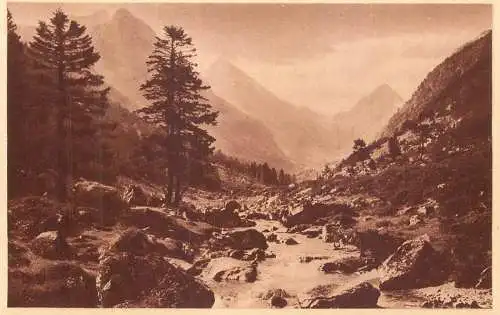 France cpa Cauterets Vallee du Lutour