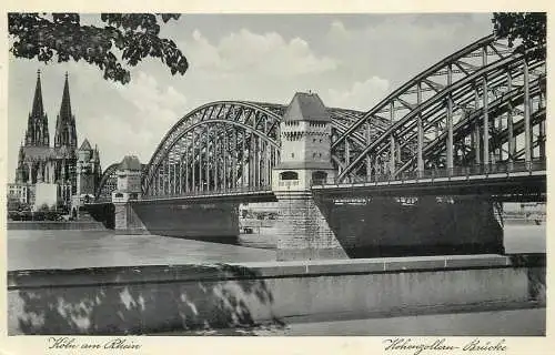 Germany Koln am Rhein Hohenzollernbrucke