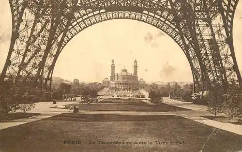 France cpa Paris le Trocadero