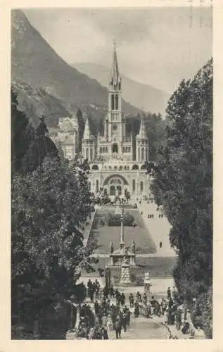 France cpa Lourdes basilique