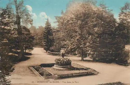 Luxembourg  cpa Mondorf-les-Bains l'entree du parc