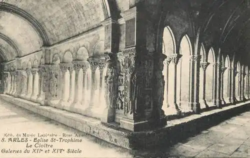France cpa Arles eglise St. Trophime