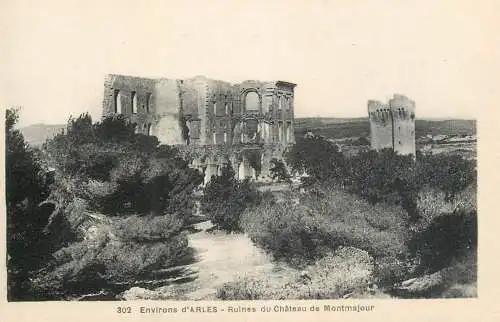 France cpa Arles arene ruines du chateau de Montmajour