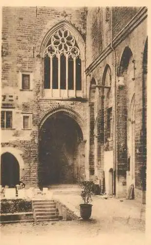 France cpa Avignon le Palais des Papes