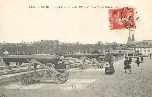 France cpa Paris les Canons de l'hotel des Invalides