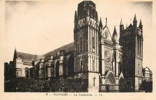 France Poitiers La Cathedrale