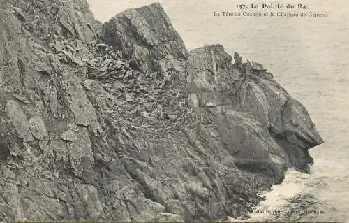 France La Pointe du Raz (Finistere) La Tete de Cochon & le Chapeau de General