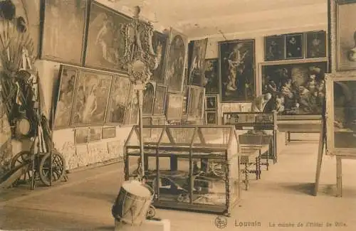 Belgique cpa Louvain le musee de l' Hotel de ville