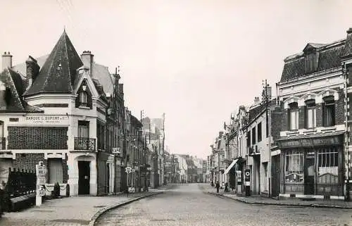 France cpsm Bapaume rue de peronne
