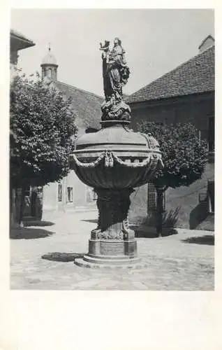 Postcard Hungary Sopron Marienbrunnen auf dem Ursulinenplatz