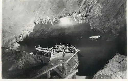 Postcard Belgium les grottes de Han sur Lesse le lac d'Embarquement