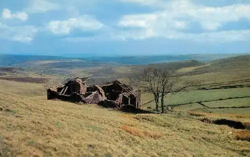 England "Top-Withens" looking back towards Haworth cottage ruins