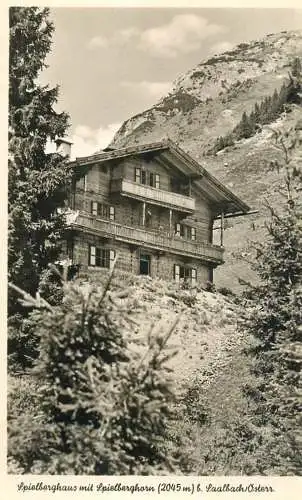 Austria Spielberghaus mit Spielberghorn bei Saalbach