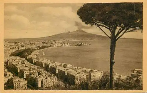 Italy Napoli panorama preso da Posillipo Alto