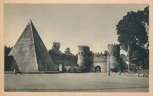 Italy Roma Piramide di Caio Cestio