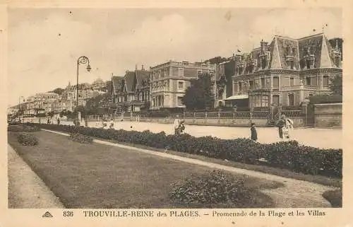 France Trouville-Reine de Plages Promenade de la Plage et les Villas
