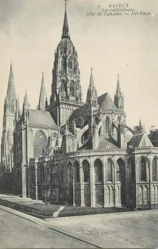 France Bayeux La Cathedrale cote de l'abside