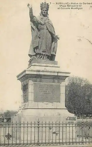France Aurillac Statue de Gerbert (Pape Sylvestre II) et Colonne Monthyon