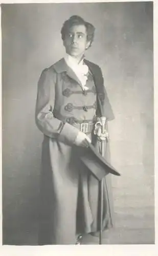Wiesbaden photo studio foto-AK A. Strauch`s Photo Handlung theater costume