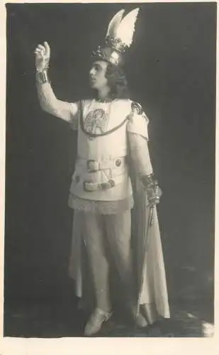 Wiesbaden photo studio foto-AK A. Strauch theatre costume