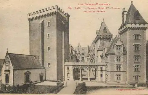France Pau Chateau Henri IV Donjon Facade et Entree